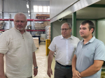 Глава Нерехтского района осмотрел успешные предприятия швейного и деревообрабатывающего секторов